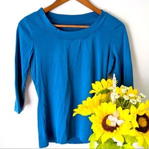 Woman’s 3/4 Length Fashion Bug Blue Scoop Neck Top